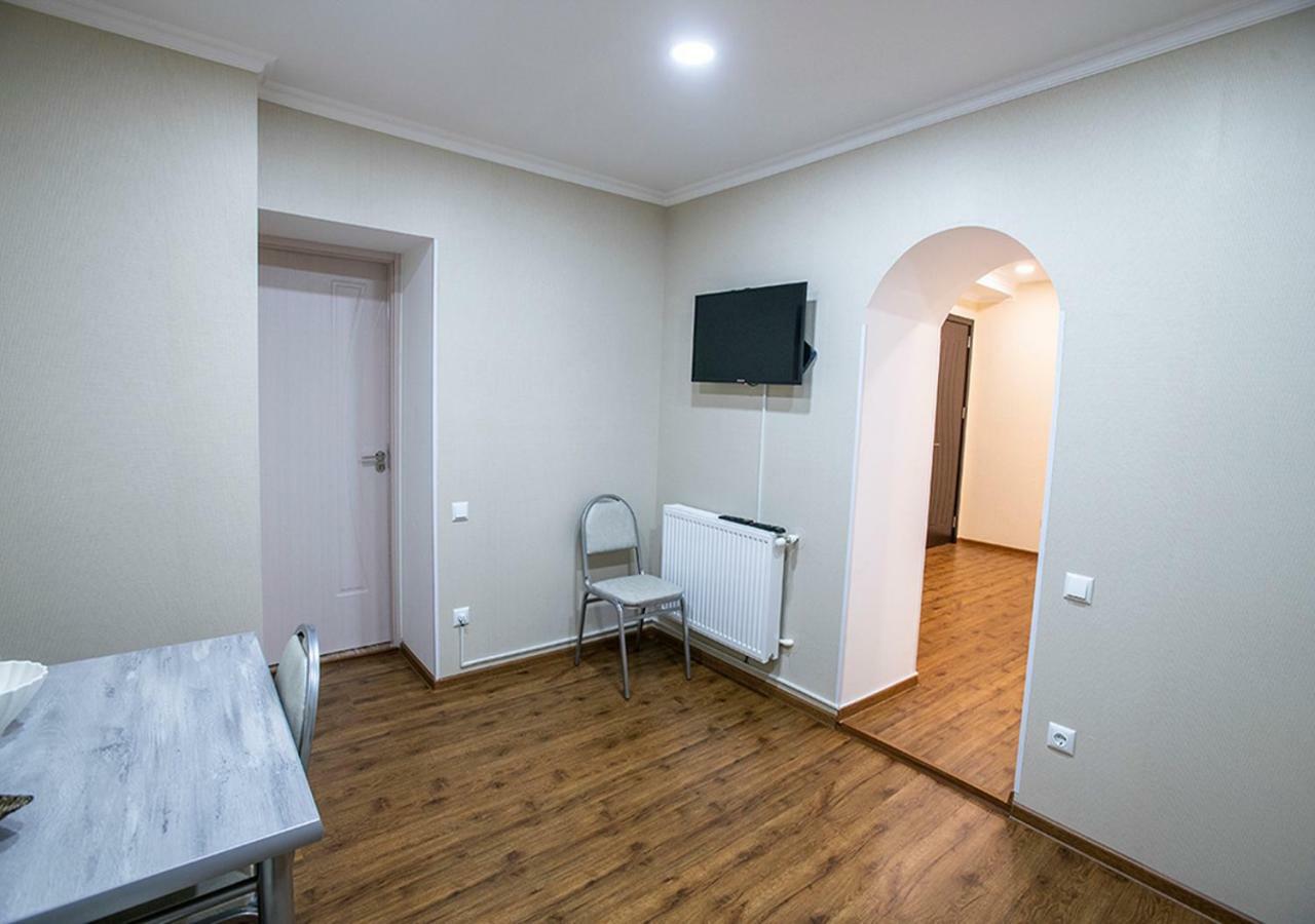 Dada - Cozy Apartment In The Center Of Tbilisi Exterior photo